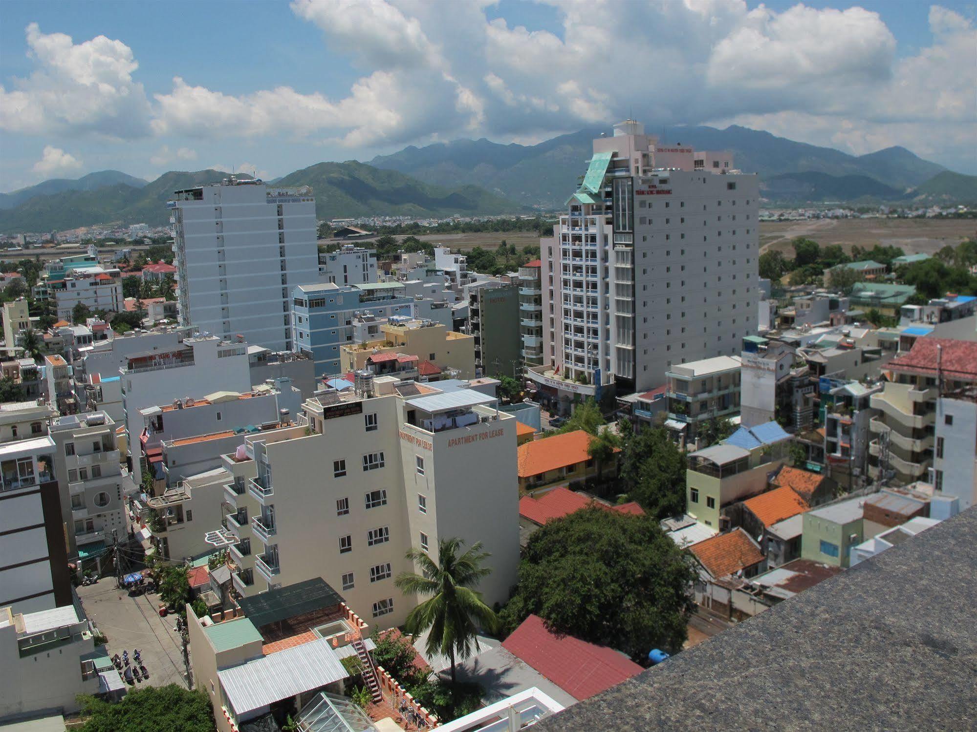 Nhi Phi Hotel Nha Trang Luaran gambar